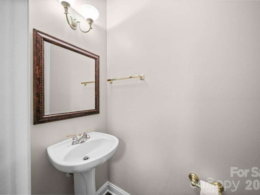 3489 Fieldstone Drive, Gastonia, NC 28056.  MLS# CAR4413911, YatesRealty ID 43922. Half Bath