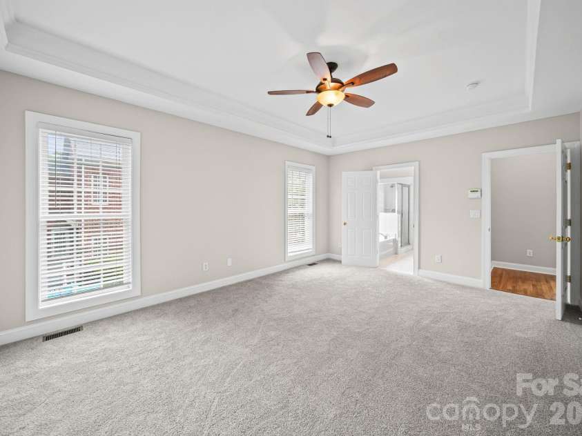 3489 Fieldstone Drive, Gastonia, NC 28056.  MLS# CAR4413911, YatesRealty ID 43922. Primary Bedroom