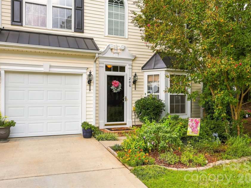 206 Horizon Circle, Rock Hill, SC 29732.  MLS# CAR4412143, YatesRealty ID 43924. 