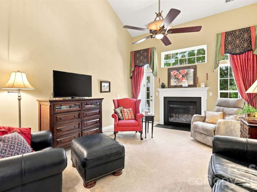 206 Horizon Circle, Rock Hill, SC 29732.  MLS# CAR4412143, YatesRealty ID 43924. 