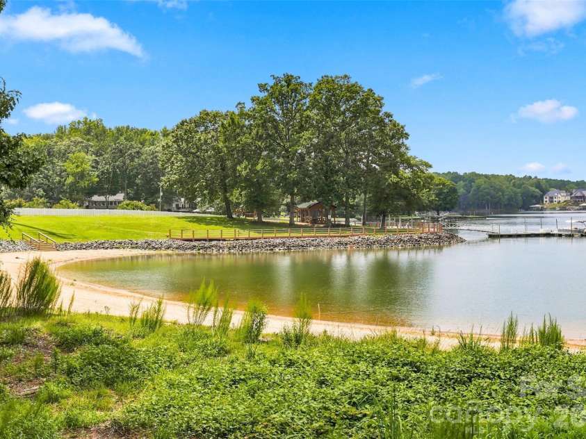 206 Horizon Circle, Rock Hill, SC 29732.  MLS# CAR4412143, YatesRealty ID 43924. 
