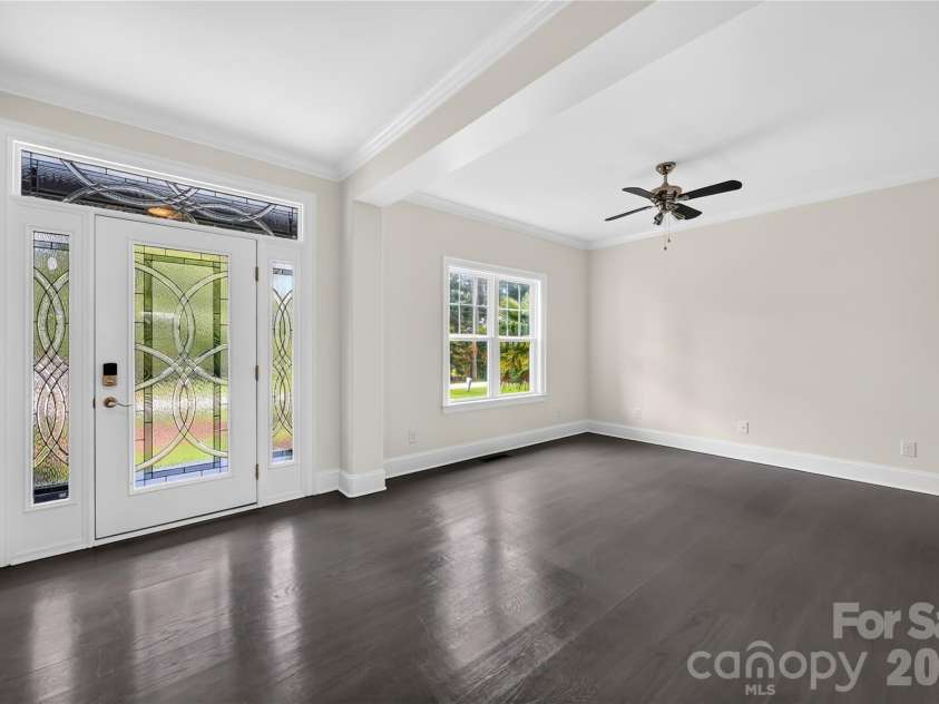 129 Aqua Drive, Mooresville, NC 28117.  MLS# CAR4413727, YatesRealty ID 43925. 