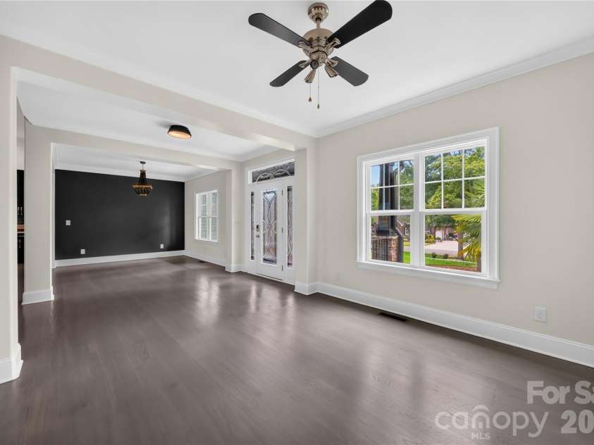 129 Aqua Drive, Mooresville, NC 28117.  MLS# CAR4413727, YatesRealty ID 43925. 