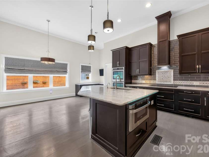 129 Aqua Drive, Mooresville, NC 28117.  MLS# CAR4413727, YatesRealty ID 43925. 