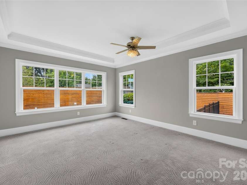 129 Aqua Drive, Mooresville, NC 28117.  MLS# CAR4413727, YatesRealty ID 43925. 