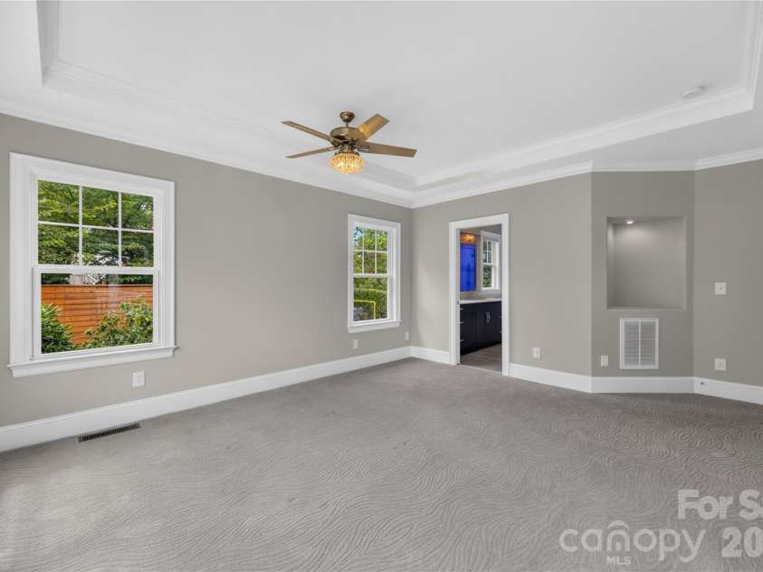 129 Aqua Drive, Mooresville, NC 28117.  MLS# CAR4413727, YatesRealty ID 43925. 