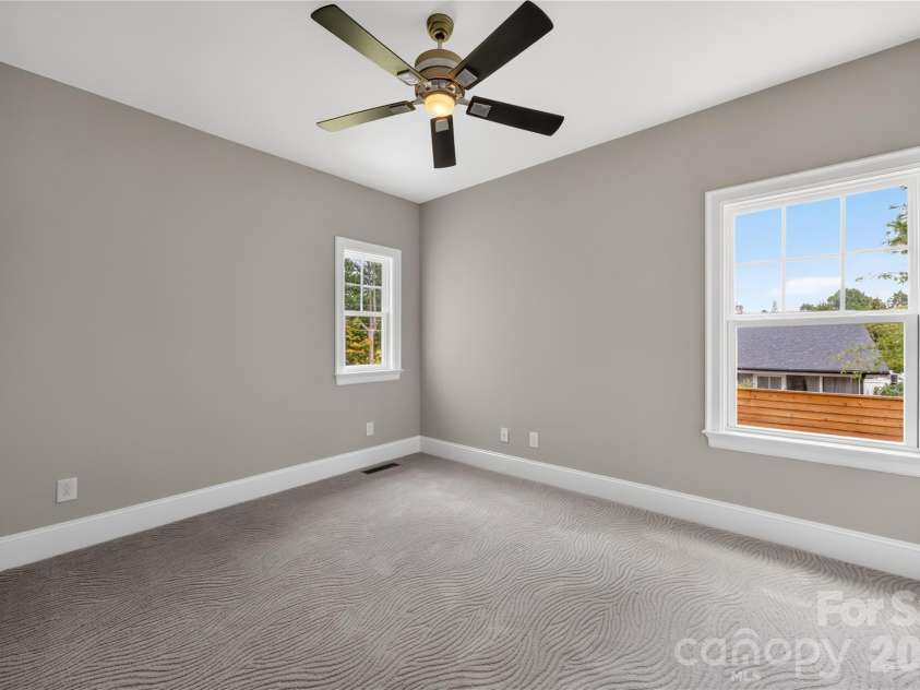 129 Aqua Drive, Mooresville, NC 28117.  MLS# CAR4413727, YatesRealty ID 43925. 