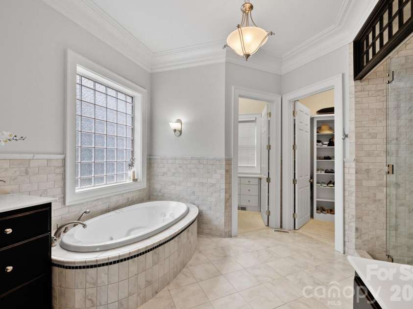126 Watch Harbor Road, New London, NC 28127.  MLS# CAR4409631, YatesRealty ID 43926. Primary Bath