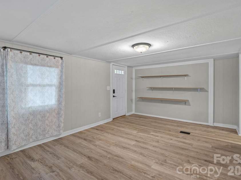 218 Lineberger Drive, Mooresville, NC 28117.  MLS# CAR4414415, YatesRealty ID 43929. 