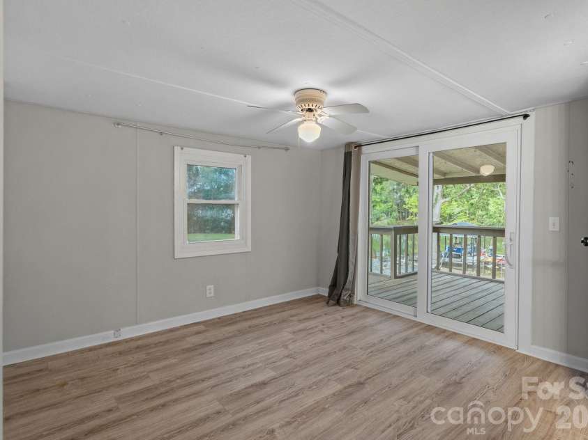 218 Lineberger Drive, Mooresville, NC 28117.  MLS# CAR4414415, YatesRealty ID 43929. 