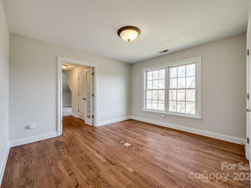 1790 Faires Road, Rock Hill, SC 29730.  MLS# CAR4235758, YatesRealty ID 4393. Bright and open office space.