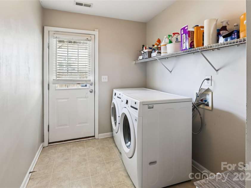 8165 Millwright Lane, Charlotte, NC 28277.  MLS# CAR4302989, YatesRealty ID 4393. 