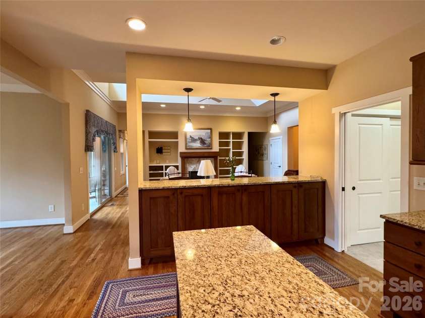 894 Dunroy Drive, Hendersonville, NC 28739.  MLS# CAR4379166, YatesRealty ID 4393. 