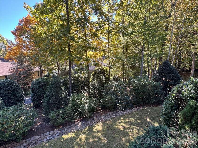 894 Dunroy Drive, Hendersonville, NC 28739.  MLS# CAR4379166, YatesRealty ID 4393. 