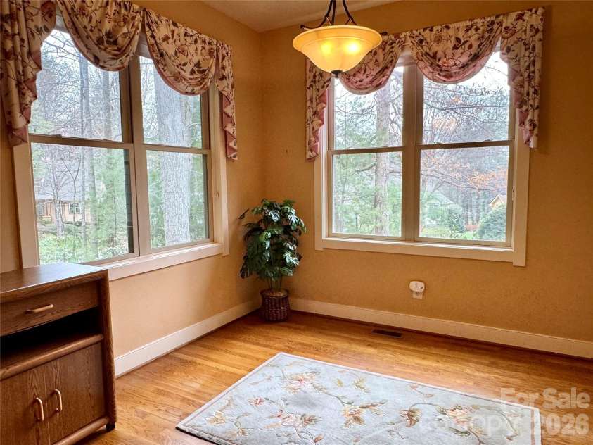 894 Dunroy Drive, Hendersonville, NC 28739.  MLS# CAR4379166, YatesRealty ID 4393. 