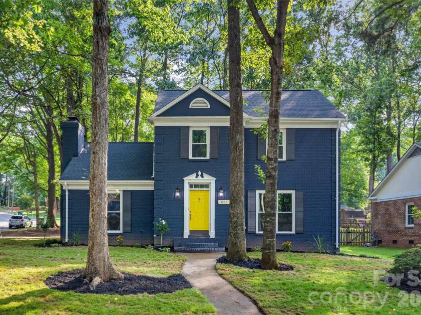 635 Trail Ridge Road, Matthews, NC 28105.  MLS# CAR4414225, YatesRealty ID 43932. 