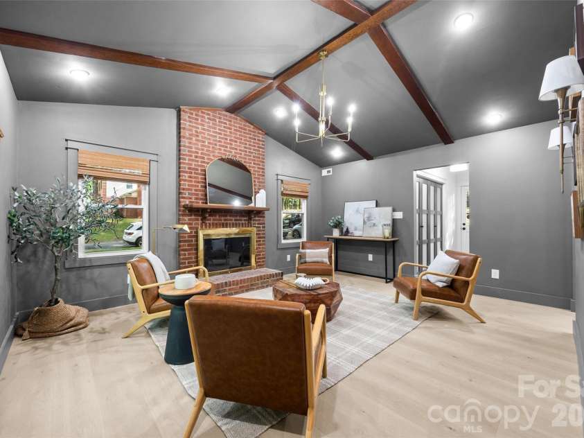 635 Trail Ridge Road, Matthews, NC 28105.  MLS# CAR4414225, YatesRealty ID 43932. 