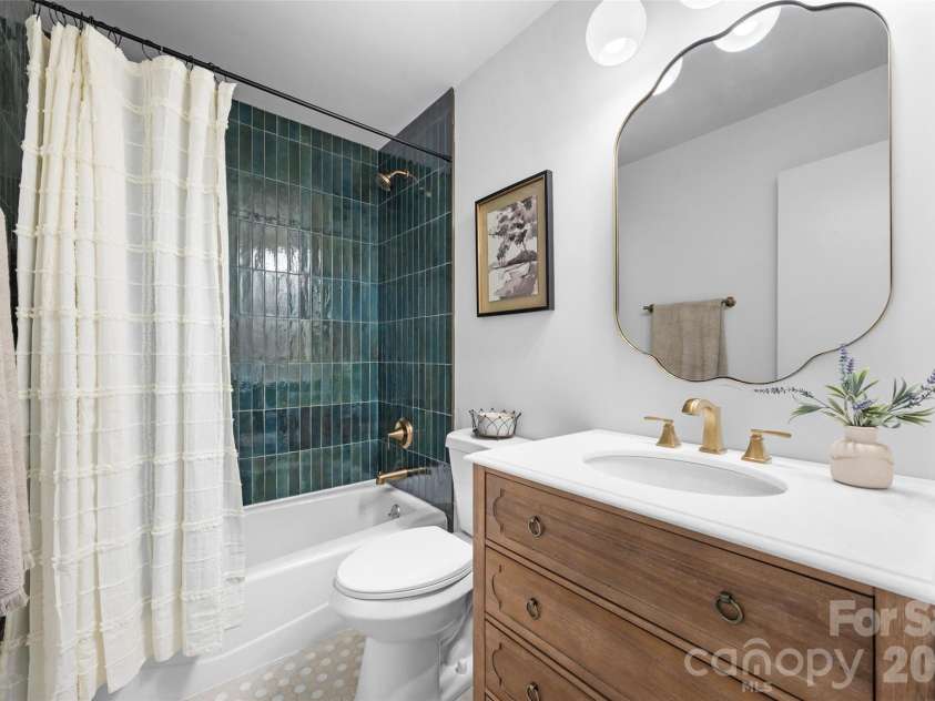 635 Trail Ridge Road, Matthews, NC 28105.  MLS# CAR4414225, YatesRealty ID 43932. 