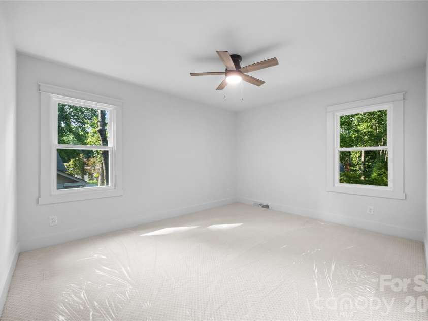 635 Trail Ridge Road, Matthews, NC 28105.  MLS# CAR4414225, YatesRealty ID 43932. 