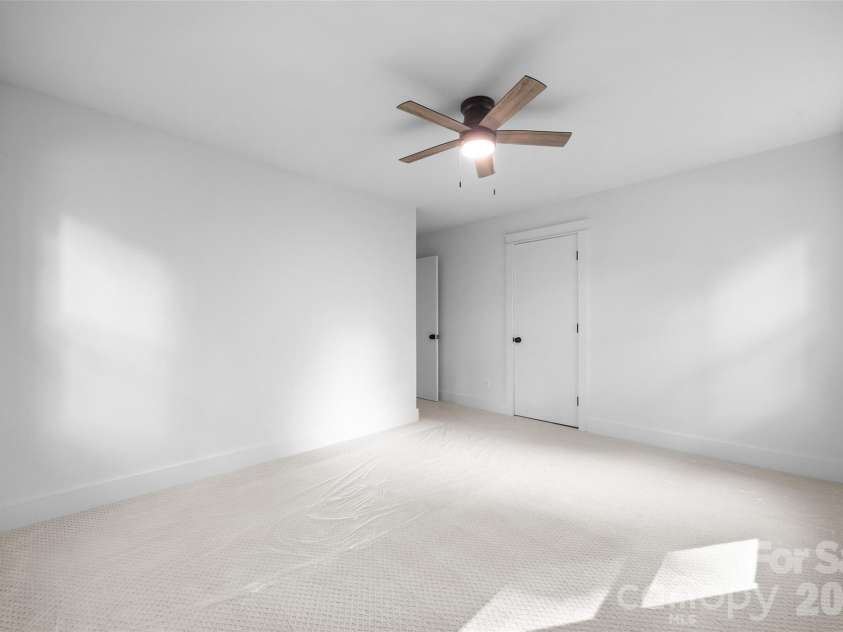 635 Trail Ridge Road, Matthews, NC 28105.  MLS# CAR4414225, YatesRealty ID 43932. 
