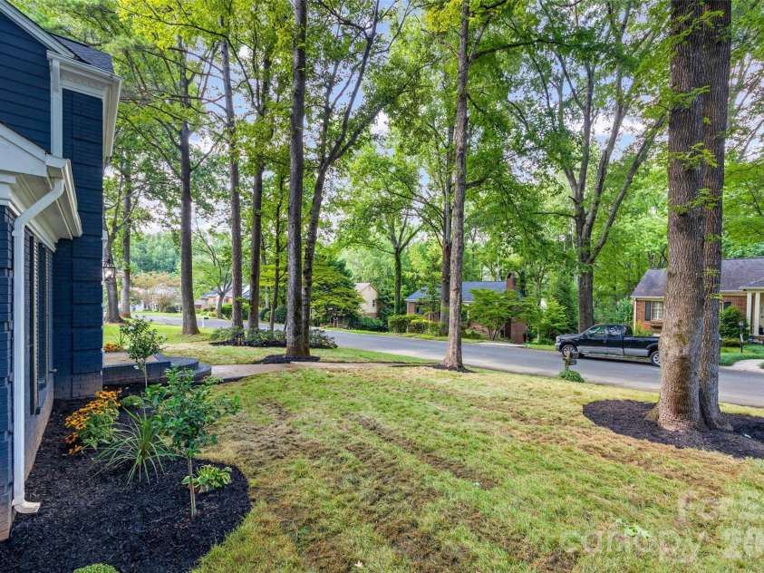 635 Trail Ridge Road, Matthews, NC 28105.  MLS# CAR4414225, YatesRealty ID 43932. 