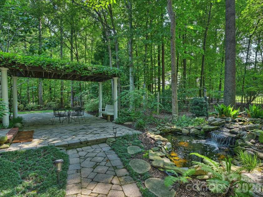 4610 Messian Court, Charlotte, NC 28210.  MLS# CAR4409979, YatesRealty ID 43934. Backyard