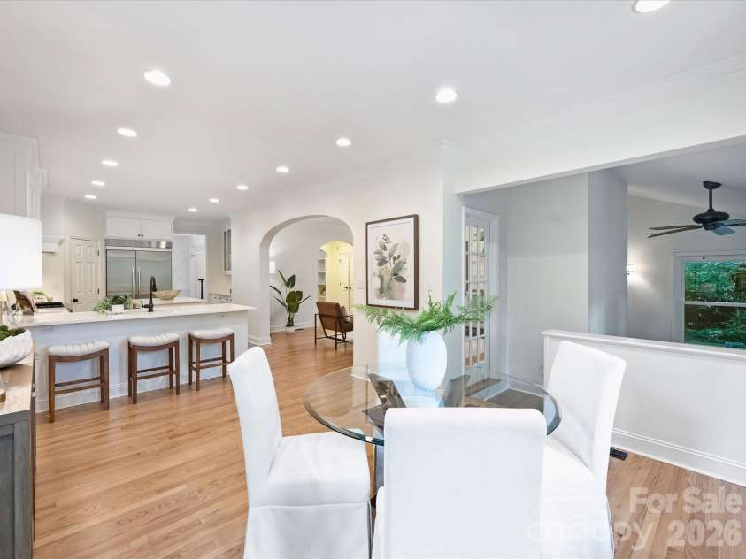 4610 Messian Court, Charlotte, NC 28210.  MLS# CAR4409979, YatesRealty ID 43934. Breakfast Area