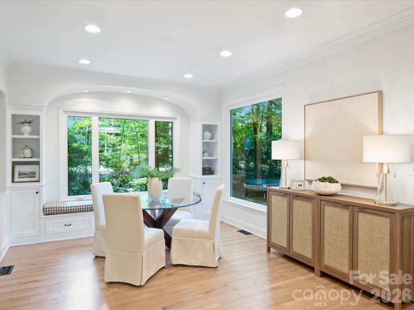 4610 Messian Court, Charlotte, NC 28210.  MLS# CAR4409979, YatesRealty ID 43934. Breakfast Area