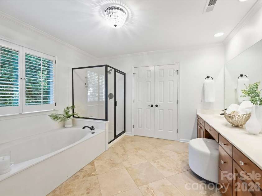 4610 Messian Court, Charlotte, NC 28210.  MLS# CAR4409979, YatesRealty ID 43934. Primary Bathroom