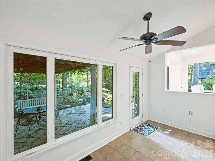 4610 Messian Court, Charlotte, NC 28210.  MLS# CAR4409979, YatesRealty ID 43934. Sunroom
