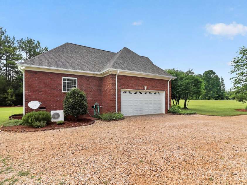 2374 Brooks Road, Chester, SC 29706.  MLS# CAR4388940, YatesRealty ID 43936. 