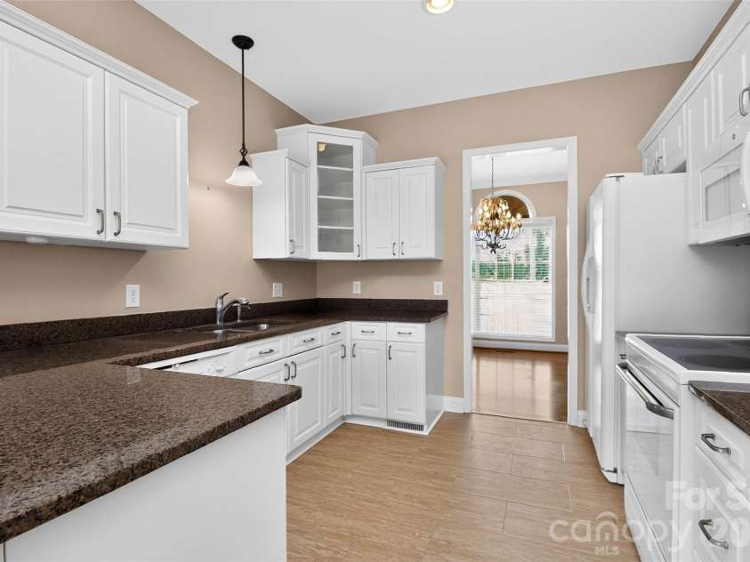 2374 Brooks Road, Chester, SC 29706.  MLS# CAR4388940, YatesRealty ID 43936. 
