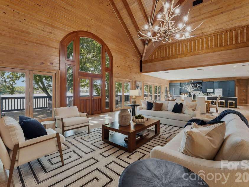 9715 Nine Eagles Lane, Charlotte, NC 28278.  MLS# CAR4382620, YatesRealty ID 43937. 