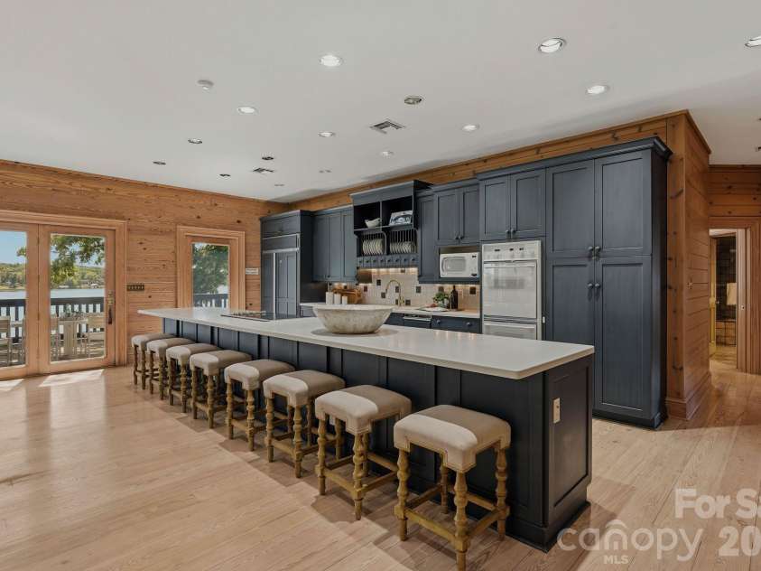 9715 Nine Eagles Lane, Charlotte, NC 28278.  MLS# CAR4382620, YatesRealty ID 43937. 