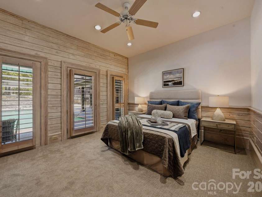 9715 Nine Eagles Lane, Charlotte, NC 28278.  MLS# CAR4382620, YatesRealty ID 43937. 