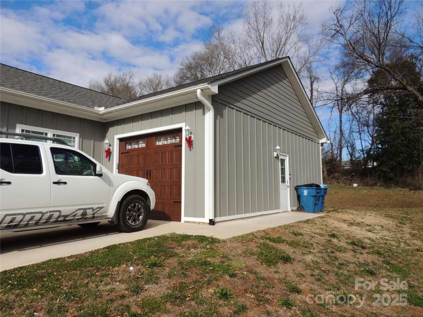 198 Reid Street, Forest City, NC 28043.  MLS# CAR4214901, YatesRealty ID 4394. 