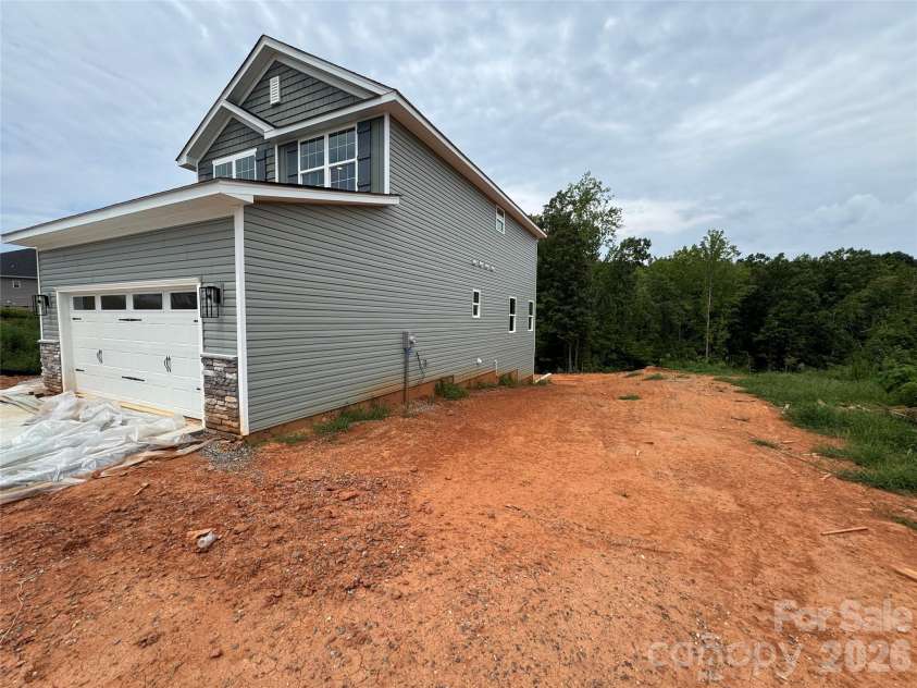 133 Kerr Walk Drive, Statesville, NC 28766.  MLS# CAR4411664, YatesRealty ID 43941. 