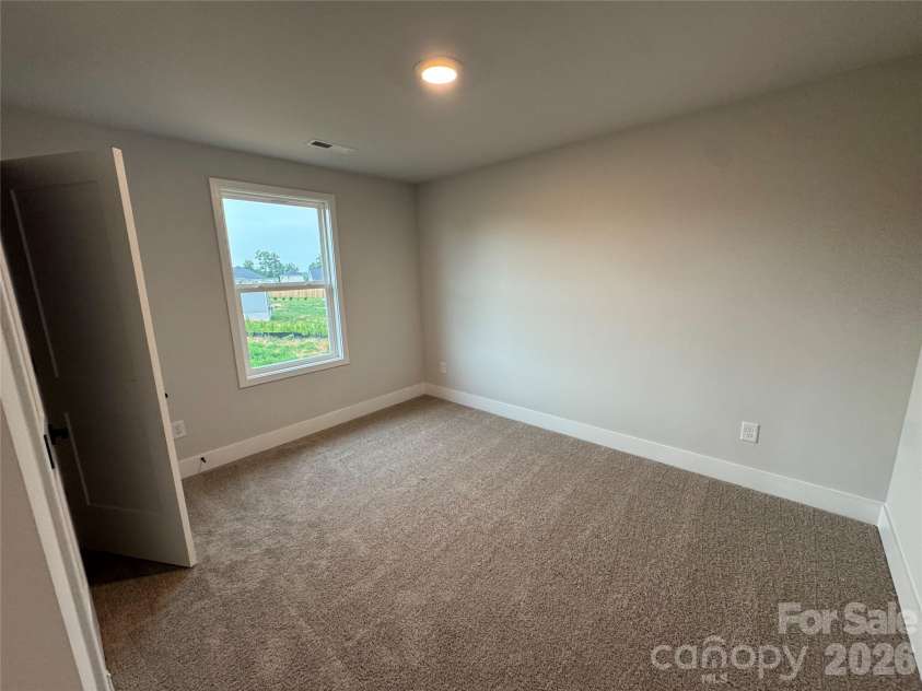 133 Kerr Walk Drive, Statesville, NC 28766.  MLS# CAR4411664, YatesRealty ID 43941. Flex Space with Closet