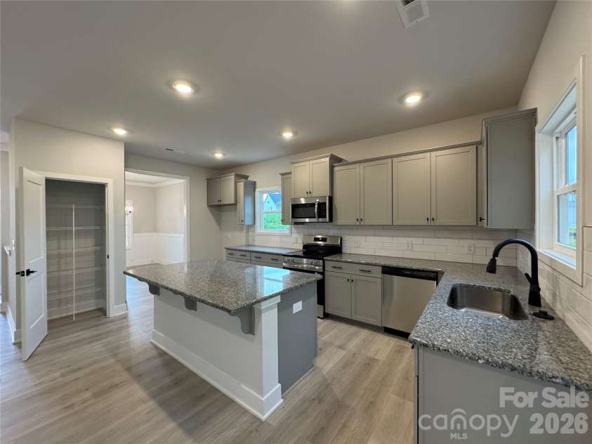 133 Kerr Walk Drive, Statesville, NC 28766.  MLS# CAR4411664, YatesRealty ID 43941. Kitchen