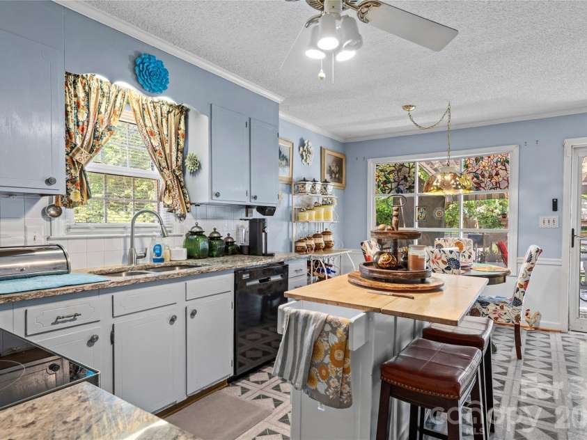 145 Stanwell Court, Clemmons, NC 27012.  MLS# CAR4413711, YatesRealty ID 43945. 