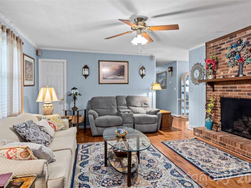145 Stanwell Court, Clemmons, NC 27012.  MLS# CAR4413711, YatesRealty ID 43945. 