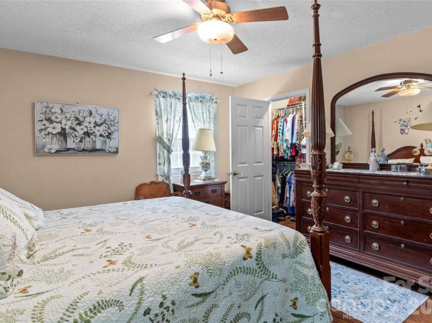 145 Stanwell Court, Clemmons, NC 27012.  MLS# CAR4413711, YatesRealty ID 43945. 