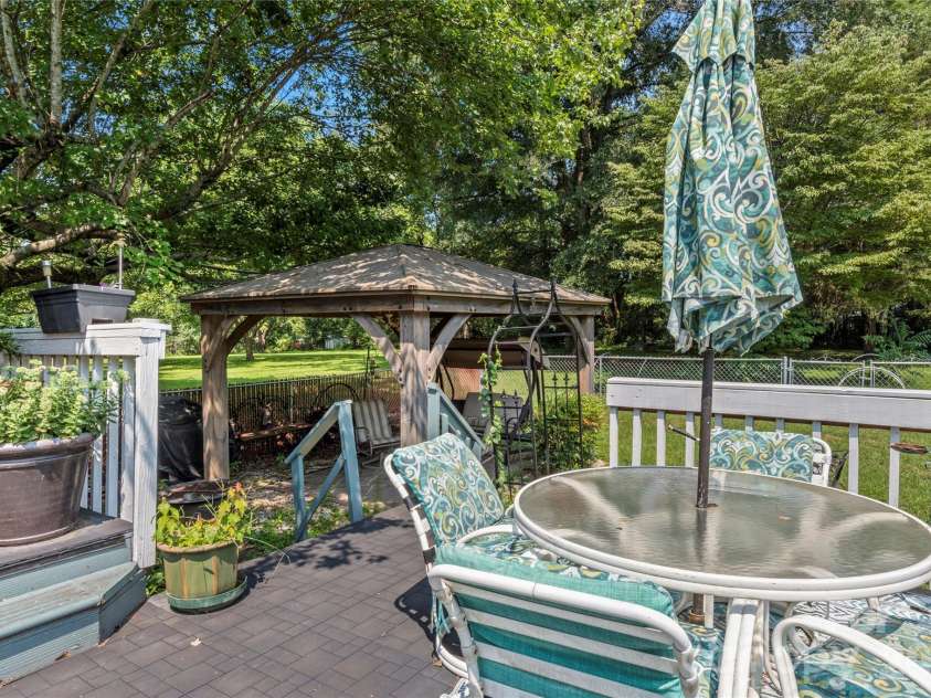145 Stanwell Court, Clemmons, NC 27012.  MLS# CAR4413711, YatesRealty ID 43945. 