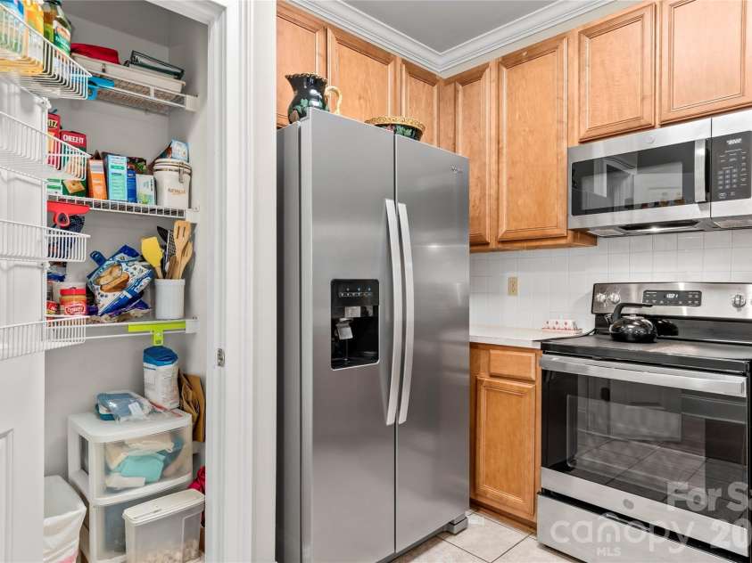 6142 Stadium Ridge Court, Clemmons, NC 27012.  MLS# CAR4408587, YatesRealty ID 43946. 