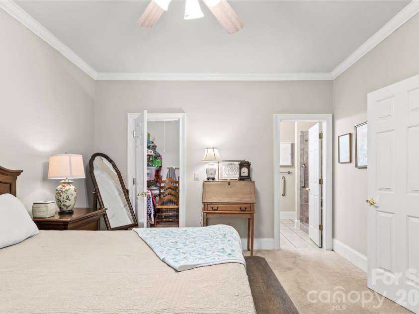 6142 Stadium Ridge Court, Clemmons, NC 27012.  MLS# CAR4408587, YatesRealty ID 43946. 
