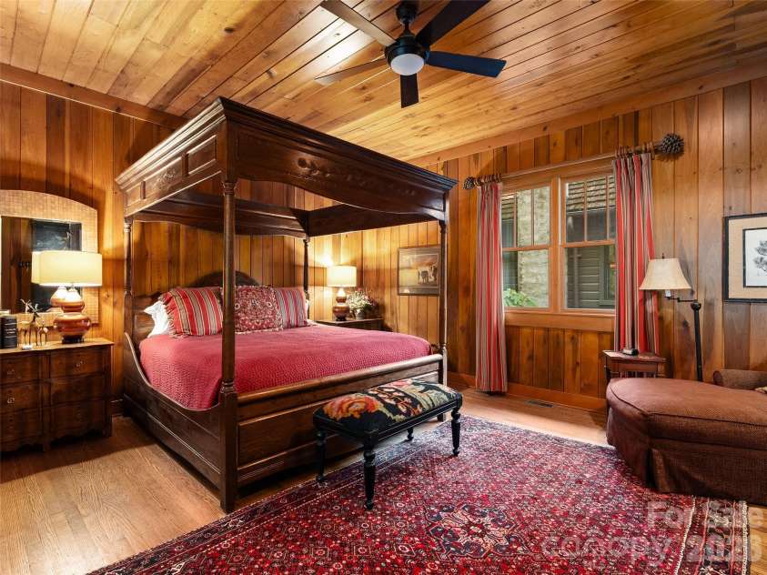 470 & 482 East Fork Road, Canton, NC 28716.  MLS# CAR4413723, YatesRealty ID 43947. 
