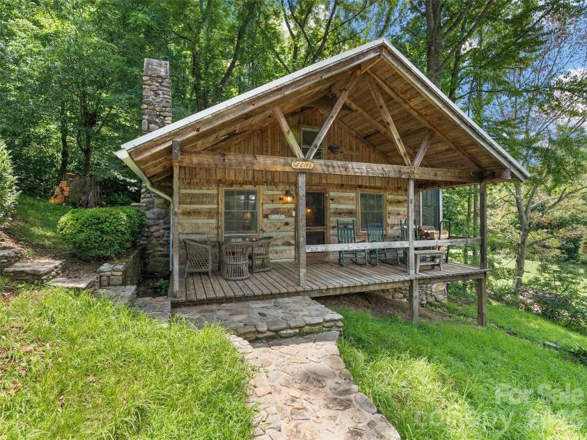 470 & 482 East Fork Road, Canton, NC 28716.  MLS# CAR4413723, YatesRealty ID 43947. 