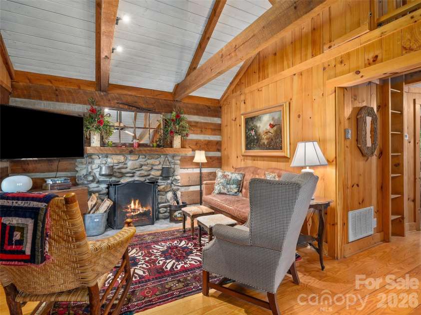 470 & 482 East Fork Road, Canton, NC 28716.  MLS# CAR4413723, YatesRealty ID 43947. 