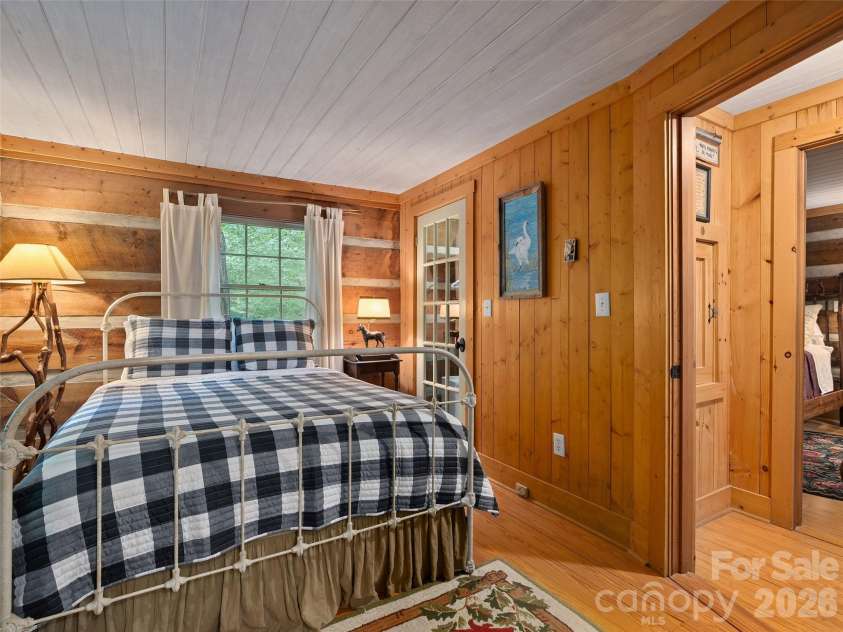 470 & 482 East Fork Road, Canton, NC 28716.  MLS# CAR4413723, YatesRealty ID 43947. 