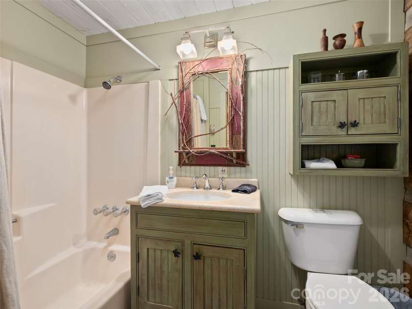 470 & 482 East Fork Road, Canton, NC 28716.  MLS# CAR4413723, YatesRealty ID 43947. 